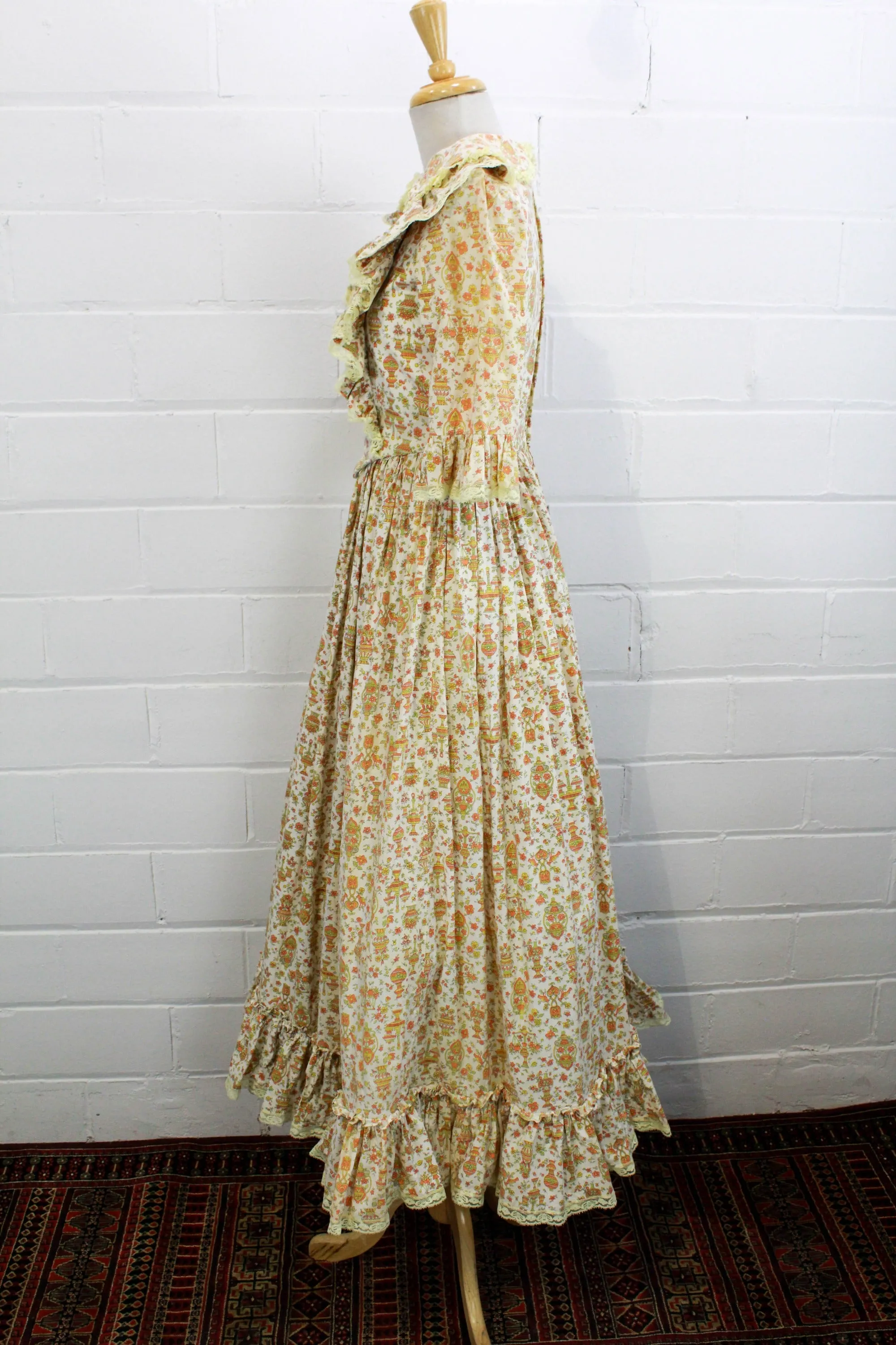 Vintage 1960s Floral Prairie Maxi Dress with Peter Pan Collar, Small